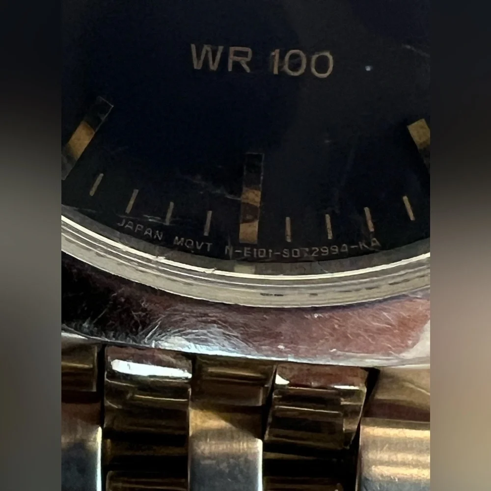 Citizen Eco-Drive Men’s Watch Dark Gray Dial Day Date Window Gold-Tone Bracelet